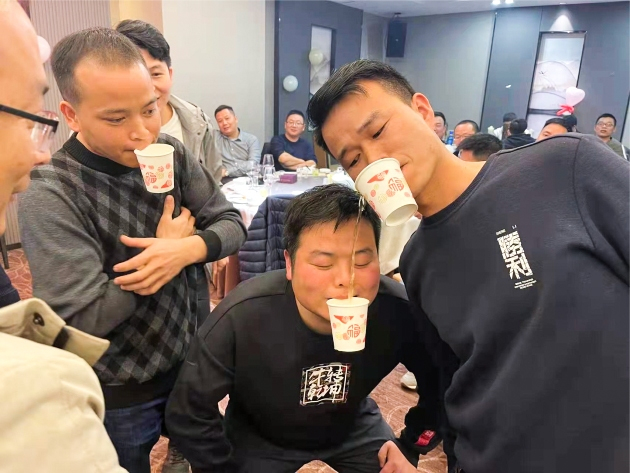 Yulun Machinery's Takım Binası